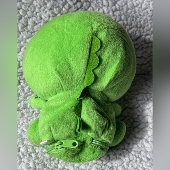 Gachapin plush toy. - Picture 7 of 11